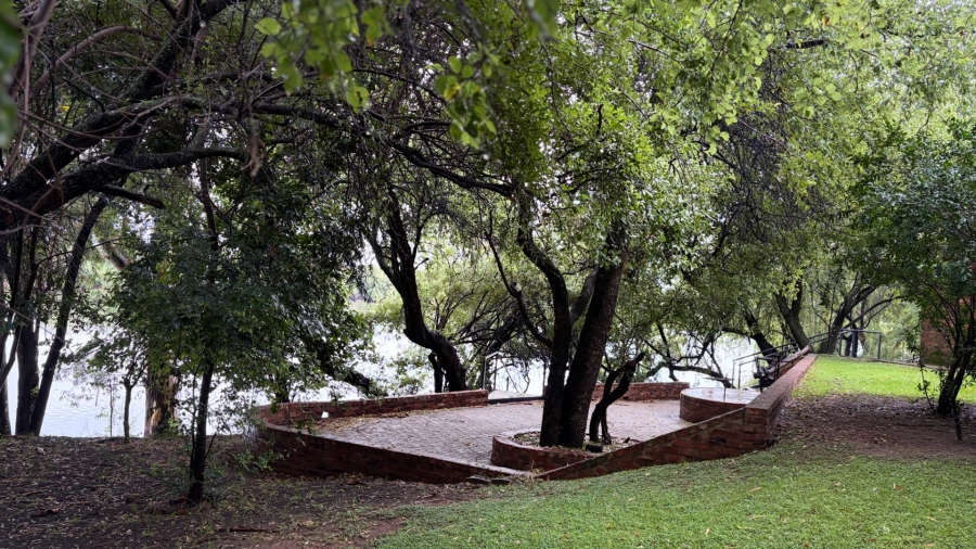 4 Bedroom Property for Sale in Viljoenskroon Rural Free State